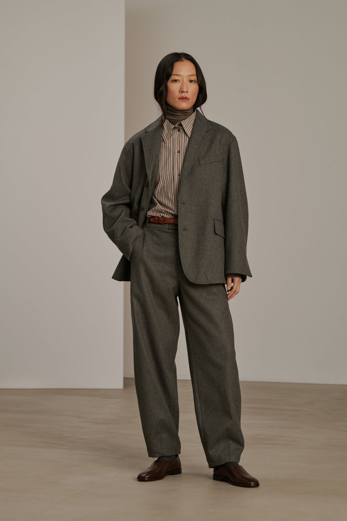 PANTALÓN BARRIE GRIS vue 5